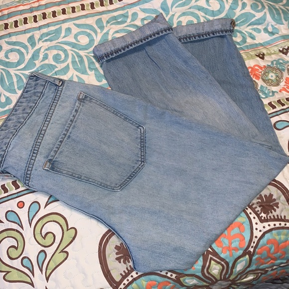 Cropped boyfriend jeans, size 12. - Picture 2 of 4